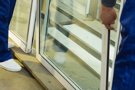 Commercial Glass Repair Technician in Deltona, FL