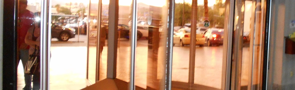 Storefront Glass Repair Cost in Deltona, FL